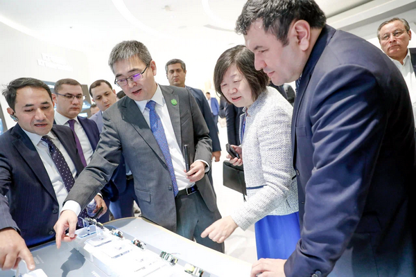 Minister of Energy of Uzbekistan visits the headquarters of Huawei
