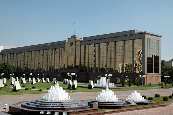 Uzbek officials undergo training on ICT