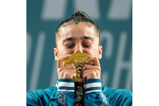 Uzbek World Karate Champion Gulshan Alimardonova to Receive Presidential Gift Car