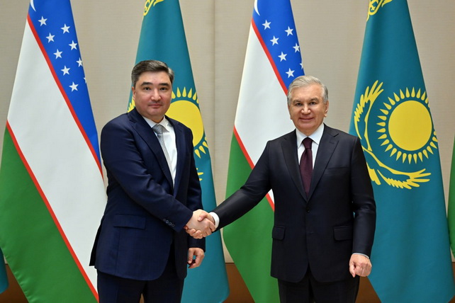 Mirziyoyev and Bektenov Discuss Strengthening the Strategic Partnership Between Uzbekistan and Kazakhstan