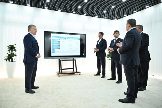 President familiarizes himself with the reconstruction of the airport in Andijan