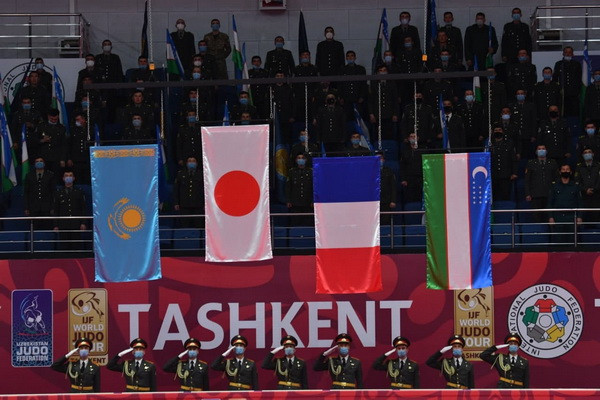 Results of the first day of the "Grand Slam": as expected, the Japanese team leads