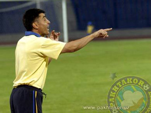 Pakhtakor coach resigns  