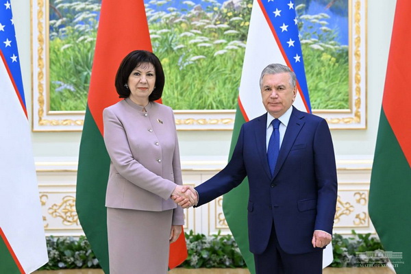 Shavkat Mirziyoyev emphasizes the importance of expanding Uzbek-Belarusian interparliamentary cooperation