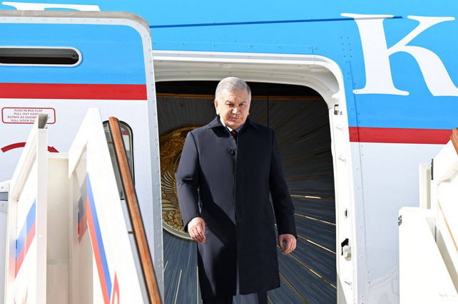 President of Uzbekistan arrives in Moscow on a working visit