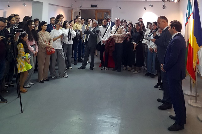 В Ташкенте открылась фотовыставка, посвящённая румынским художникам и их связи с Парижем
