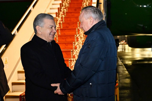 Shavkat Mirziyoyev Arrives in Saint Petersburg on a Working Visit