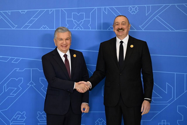 Presidents of Uzbekistan and Azerbaijan Hold Telephone Conversation