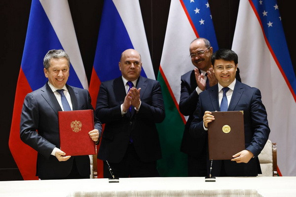Uzbekistan, Russia sign joint documents in Samarkand