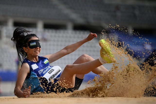 Asila Mirzayeva sets Paralympic Games record