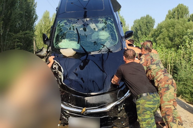 An Automobile Plunges into a Canal in Ferghana Region—No Injuries Reported