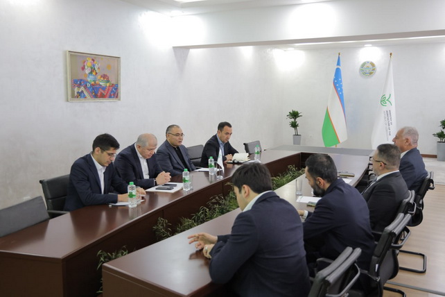 Ўзбекистон қишлоқ хўжалиги вазири Orascom билан шакар ишлаб чиқаришга инвестицияларни муҳокама қилди