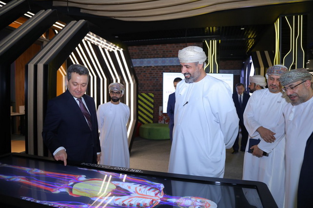 Ummon Sultonligi Mehnat vazirligi boshchiligidagi delegatsiya IT Park Uzbekistan'ga tashrif buyurdi