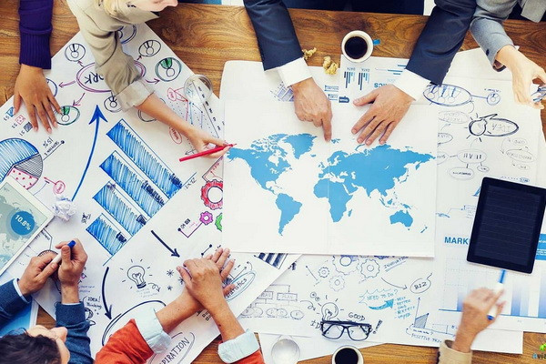 What is the role of enterprises with foreign investments in the economy of Uzbekistan?