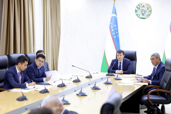 Further measures to stimulate investment and foreign trade activities were discussed