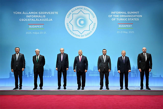 President of Uzbekistan sets priorities for multifaceted cooperation among Turkic states