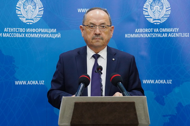Соғлиқни сақлаш вазирлиги Тошкент мактабларида ниқоб тақиш тартиби жорий этилгани ҳақидаги хабарларни рад этди