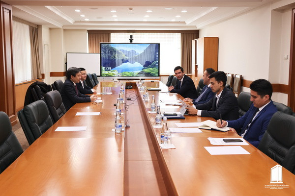 Ministry of Economic Development and Poverty Reduction hosts meeting with representatives of the Asian Development Bank