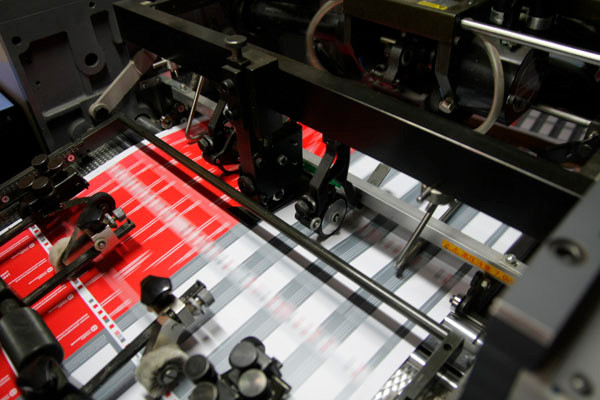 Uzbekistan to start production of plastic cards using German technology