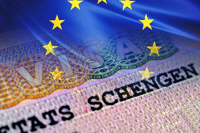 Passport on your smartphone: EU commits to faster and smoother border checks by 2030