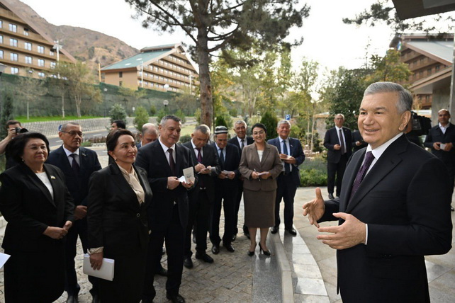 Mirziyoyev Reviews Project for All-Season “Chimgan” Resort in Bostanlyk