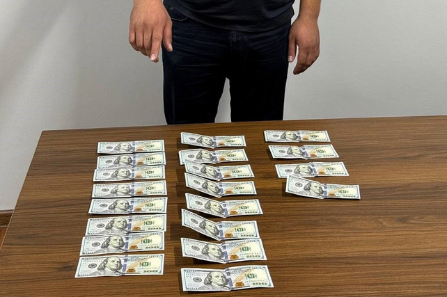 Employee of the Bureau of Compulsory Enforcement Detained for Accepting a Bribe