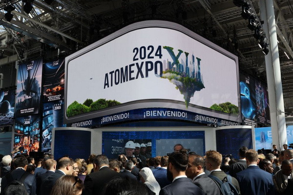 To replace carbon fuels by 2050, it is necessary to build 40 GW of nuclear power annually