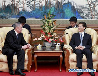 Chinese state councilor meets Uzbek finance minister