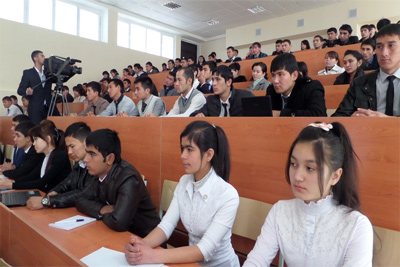 УзЛиДеП призывает молодежь к участию в демократических выборах