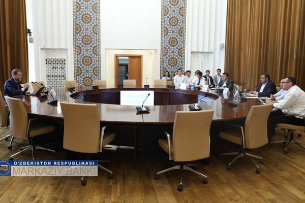 With the support of the IMF, a meeting was held with an expert from the Central Bank of Switzerland on the results of a macro stress testing mission