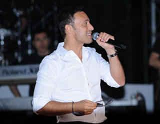 Turkish pop star Mustafa Sandal rocks charity concert in Tashkent