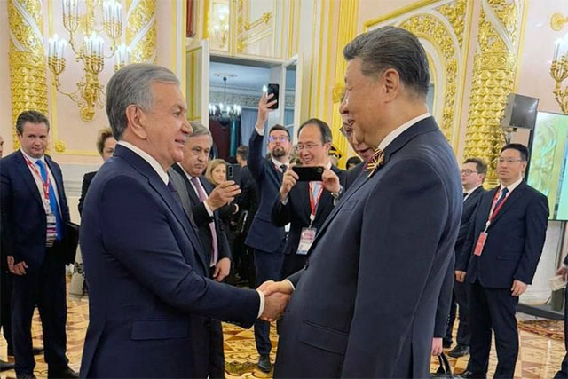 Shavkat Mirziyoyev holds informal meetings in Moscow