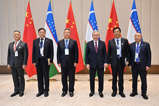 President of Uzbekistan Holds Talks with Executives of Leading Chinese Companies