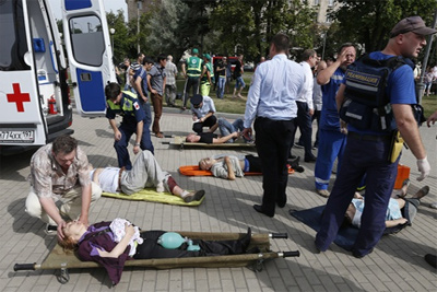 At least 22 dead in Moscow subway crash