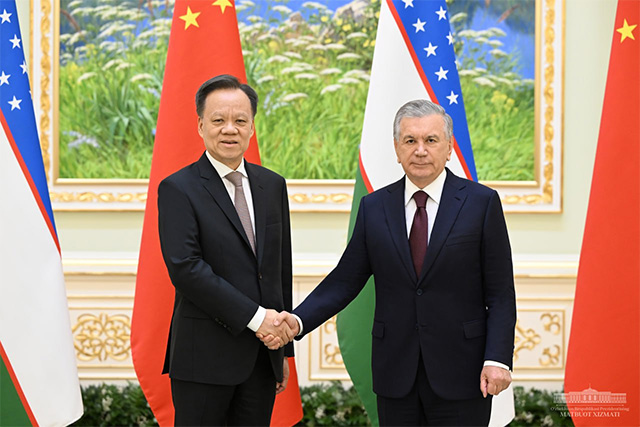 President of Uzbekistan meets with Chinese delegation