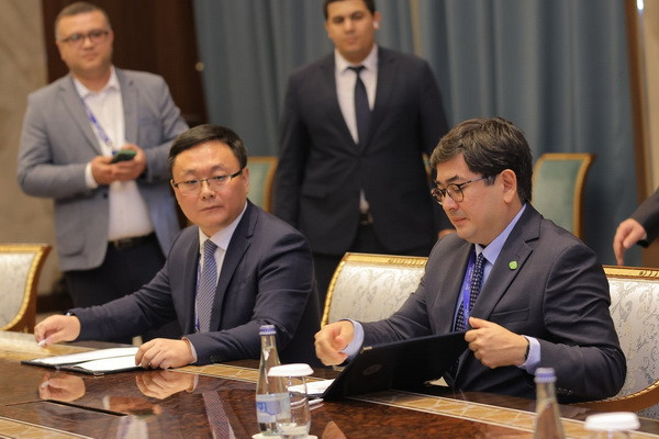 ZTE to allocate US$100,000 to open new BPO centers in Samarkand and Ferghana