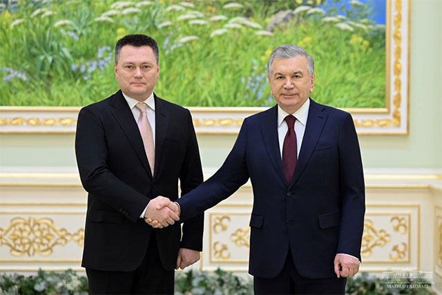 President of Uzbekistan meets with Russian Delegation