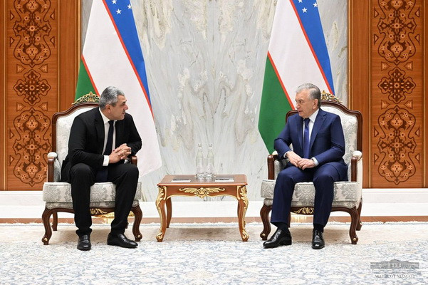President of Uzbekistan holds a meeting with the Secretary General of UN Tourism
