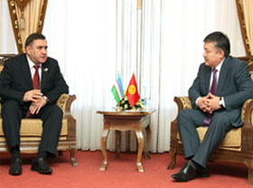 Ilgizar Sobirov holds talks with speaker of Kyrgyz parliament