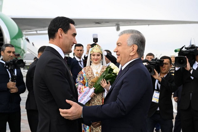 President of Turkmenistan Arrives in Uzbekistan for State Visit
