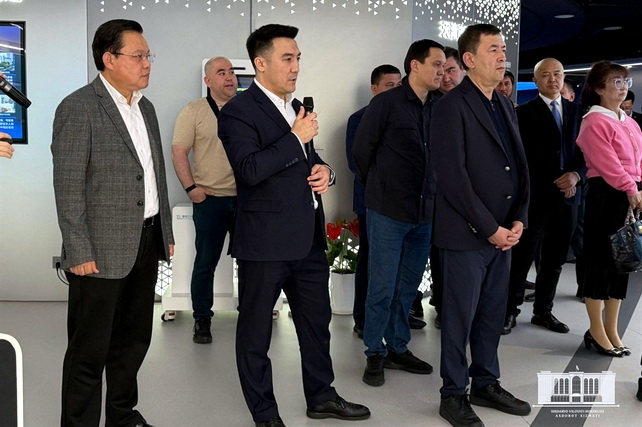 Sirdaryo viloyati delegatsiyasi Tyanszinda ishchi tashrifni boshladi