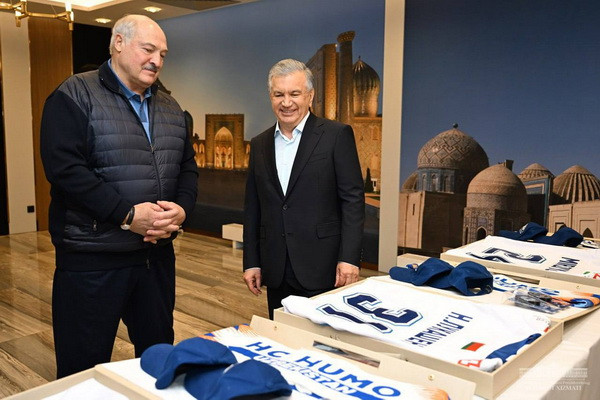 Presidents of Uzbekistan and Belarus attend a hockey match at the Humo Arena