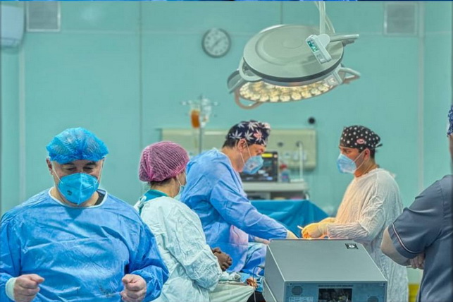 Russian-Uzbek Medical Team Successfully Installs Unique Expandable Endoprosthesis for Girl with Osteosarcoma