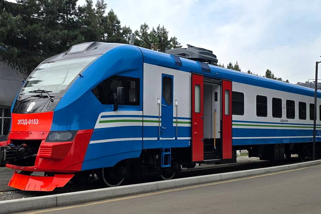 Uzbekistan to begin passenger railcar exports to Russia