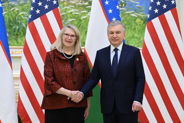 President of Uzbekistan receives U.S. Congressional delegation