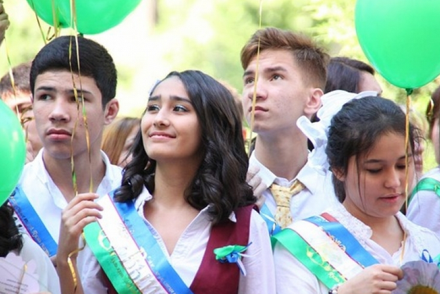 Ministry of Education denies rumors about ban on last bell ceremonies in Uzbekistan schools