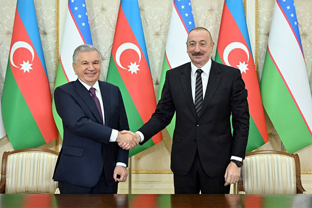 Shavkat Mirziyoyev Invites Aliyev to Visit Uzbekistan