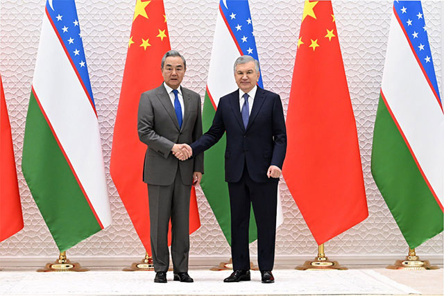 President of Uzbekistan Meets China’s Foreign Minister