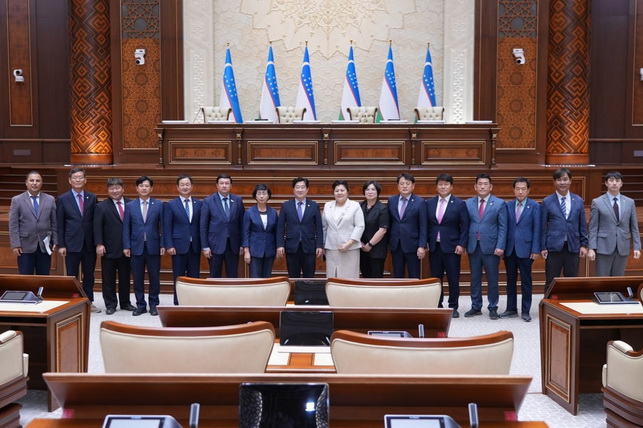 Uzbek Senate Discusses Expansion of Interregional Cooperation with South Korean Delegation