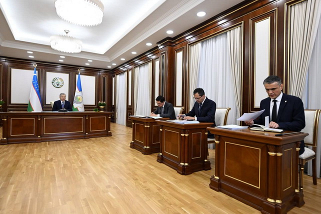 Mirziyoyev Reviews Measures to Curb Inflation and Boost Economic Growth
